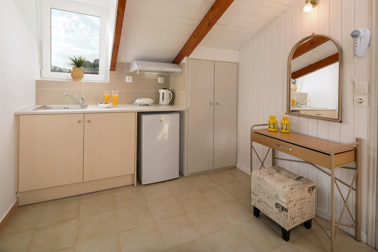 Mare Blu Studios & Suites Laganas Extérieur photo