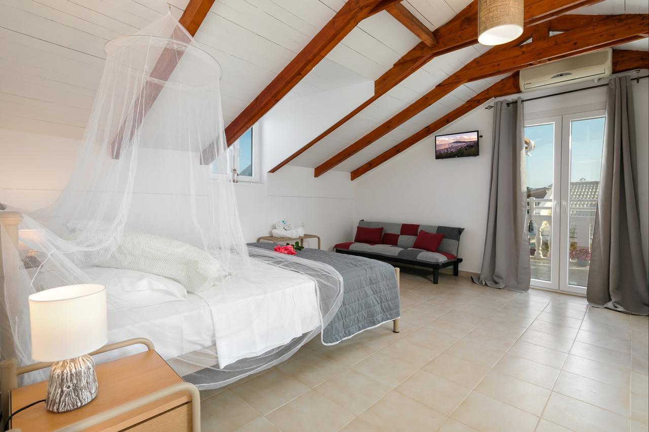 Mare Blu Studios & Suites Laganas Extérieur photo