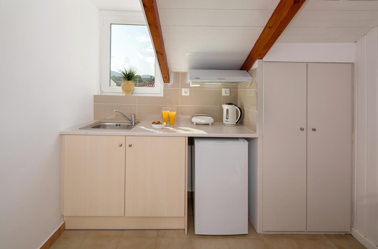 Mare Blu Studios & Suites Laganas Extérieur photo