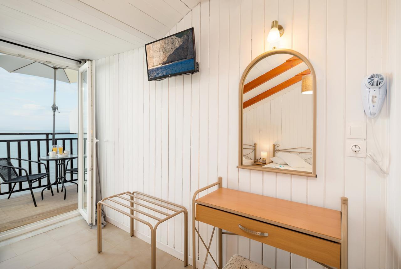 Mare Blu Studios & Suites Laganas Extérieur photo