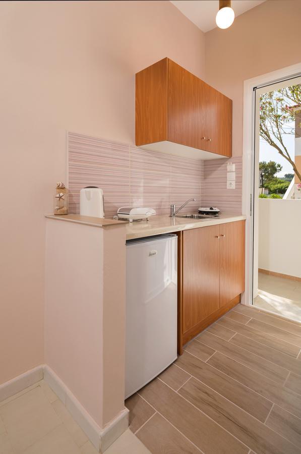 Mare Blu Studios & Suites Laganas Extérieur photo