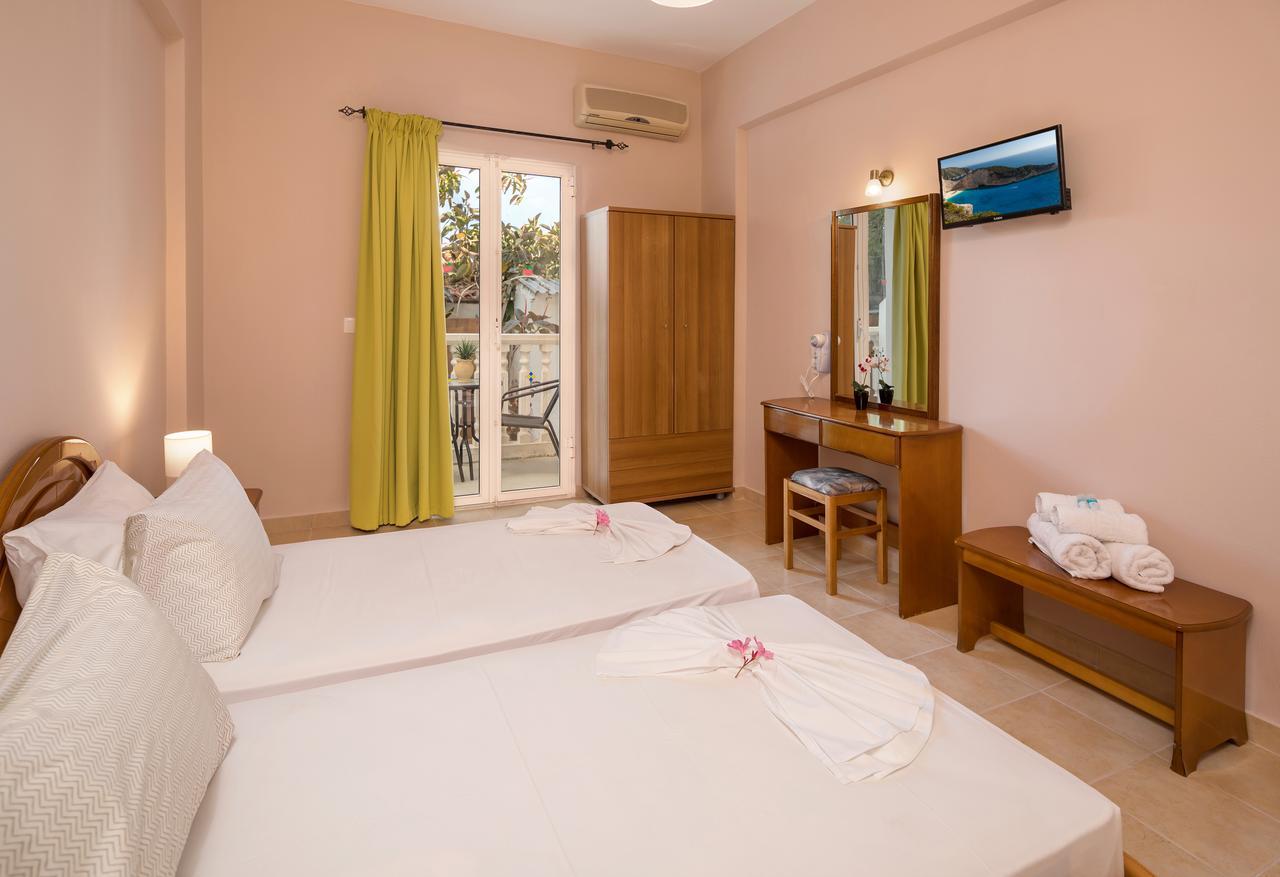 Mare Blu Studios & Suites Laganas Extérieur photo