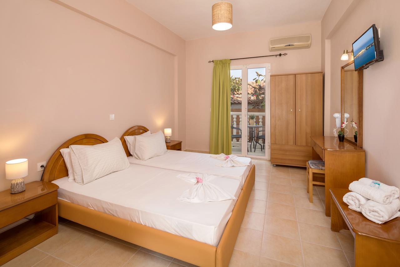 Mare Blu Studios & Suites Laganas Extérieur photo